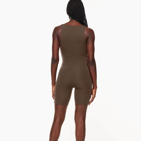 Aritzia Babaton V neck romper - Picture 3 of 4